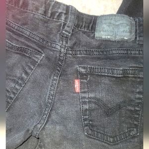 Boys Levi's black 7R